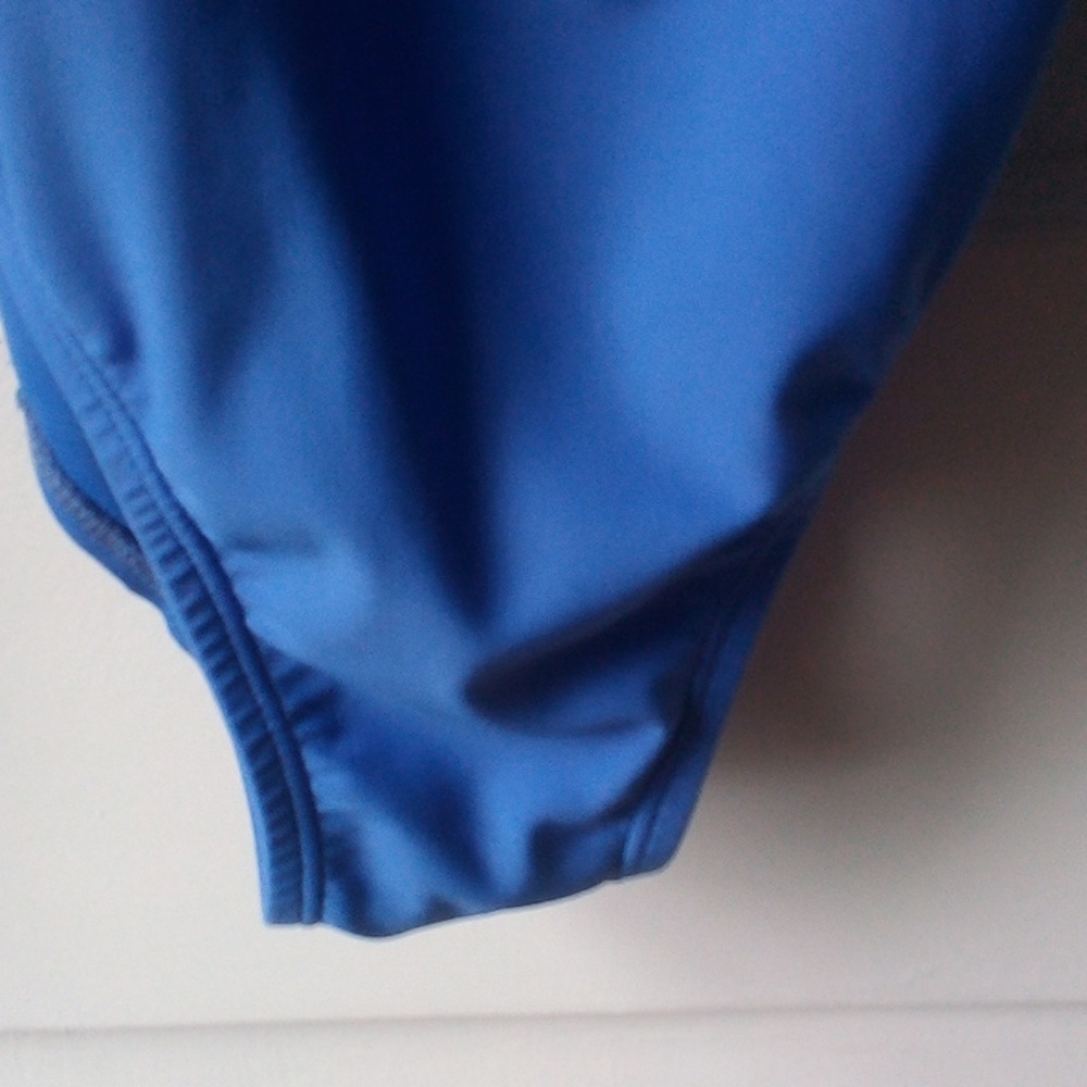 Bathing suit - Picture 2 of 3
